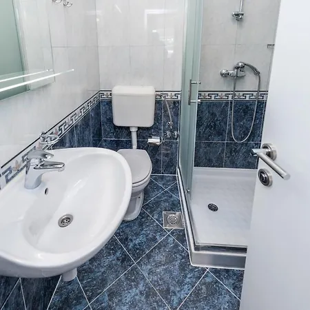 Mihaela Apartman *