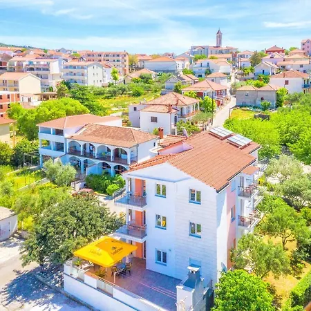 Mihaela Apartman *
