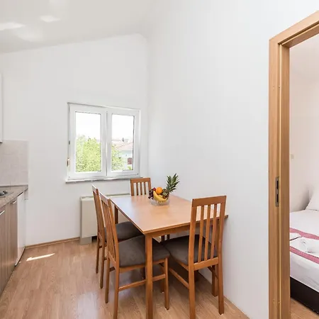 Mihaela Apartman Trogir