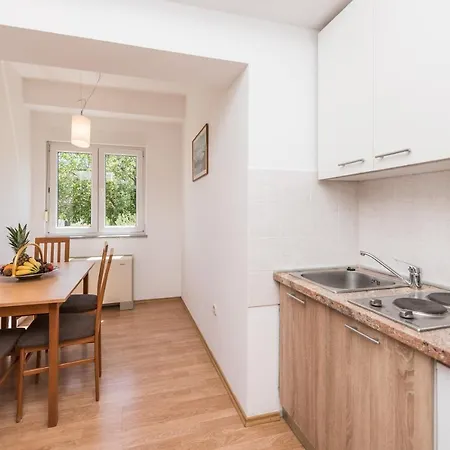Mihaela Apartman *