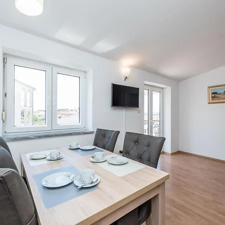 Mihaela Apartman *