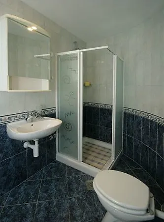 Mihaela * Τρογκίρ