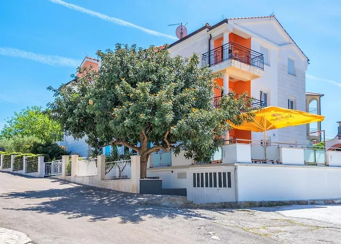 Mihaela Трогир